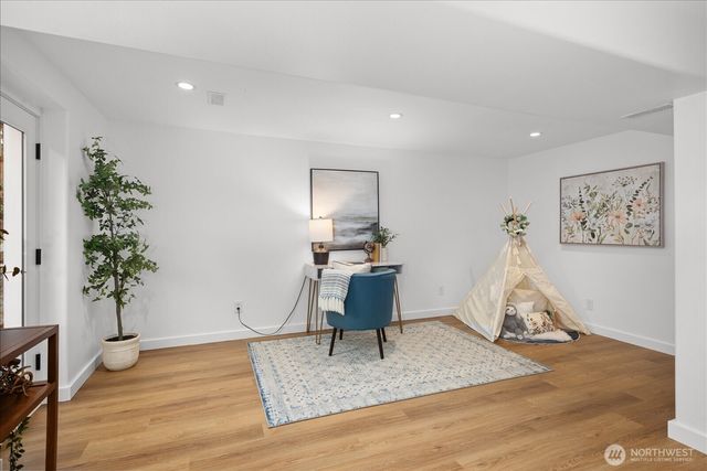 23409 94 Place W, Edmonds, WA 98020