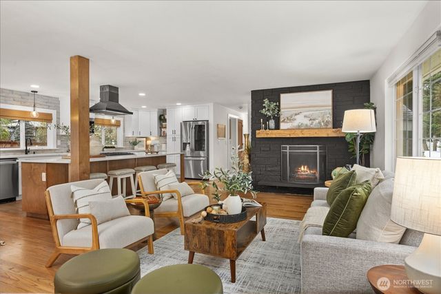 23409 94 Place W, Edmonds, WA 98020