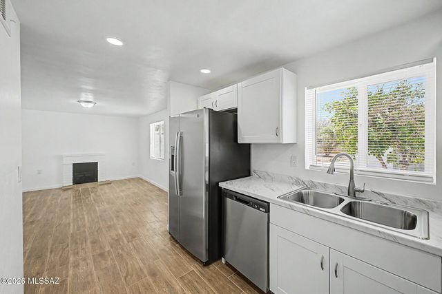 214 W Illinois Street, Tucson, AZ 85714