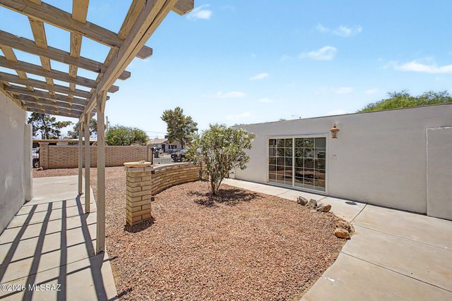 214 W Illinois Street, Tucson, AZ 85714