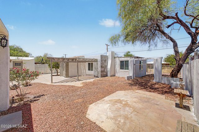 214 W Illinois Street, Tucson, AZ 85714