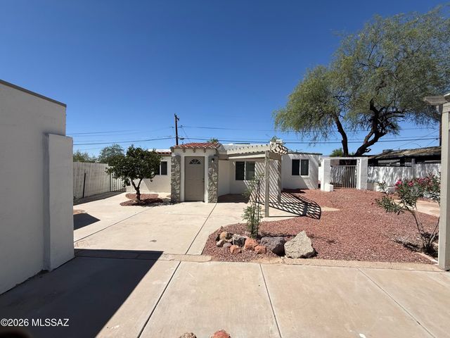 214 W Illinois Street, Tucson, AZ 85714