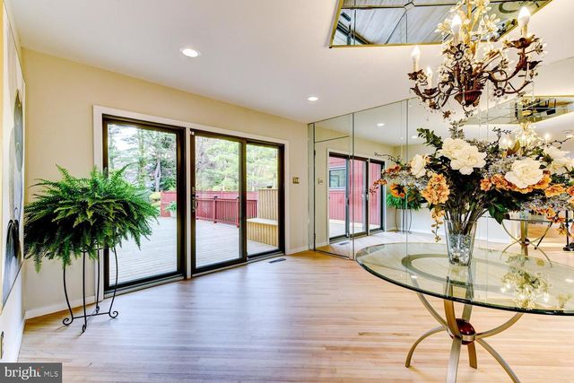 15 HAWK DR, Princeton Junction, NJ 08550