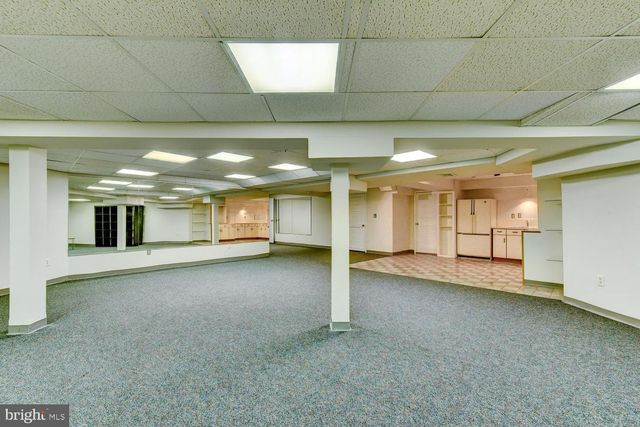 15 HAWK DR, Princeton Junction, NJ 08550