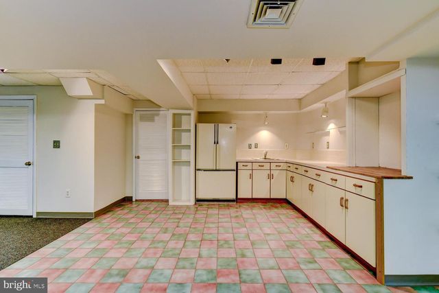 15 HAWK DR, Princeton Junction, NJ 08550