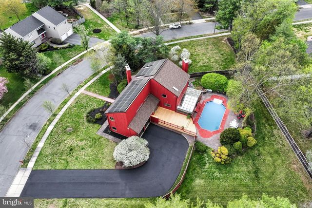 15 HAWK DR, Princeton Junction, NJ 08550