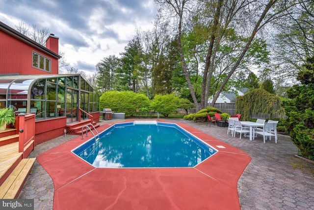 15 HAWK DR, Princeton Junction, NJ 08550