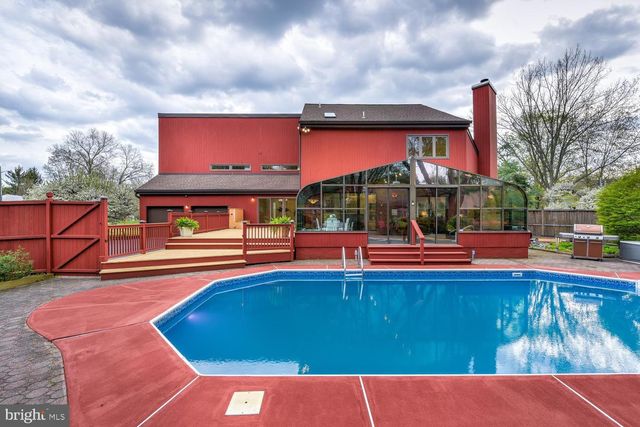 15 HAWK DR, Princeton Junction, NJ 08550