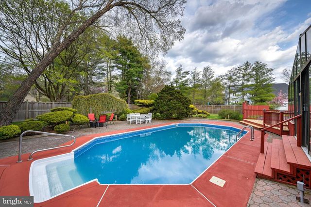 15 HAWK DR, Princeton Junction, NJ 08550