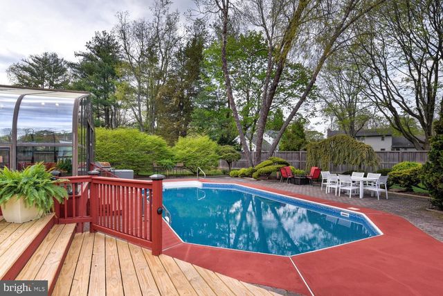 15 HAWK DR, Princeton Junction, NJ 08550