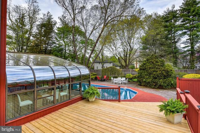 15 HAWK DR, Princeton Junction, NJ 08550