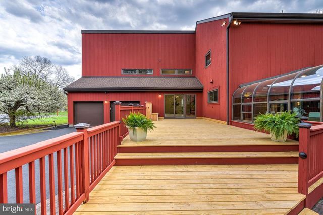 15 HAWK DR, Princeton Junction, NJ 08550