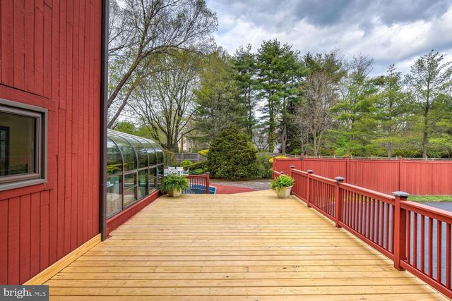 15 HAWK DR, Princeton Junction, NJ 08550