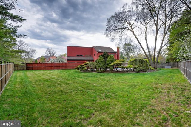 15 HAWK DR, Princeton Junction, NJ 08550