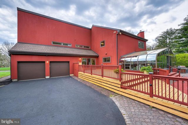 15 HAWK DR, Princeton Junction, NJ 08550