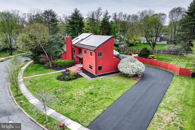 15 HAWK DR, Princeton Junction, NJ 08550