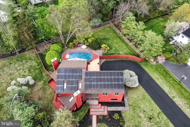 15 HAWK DR, Princeton Junction, NJ 08550