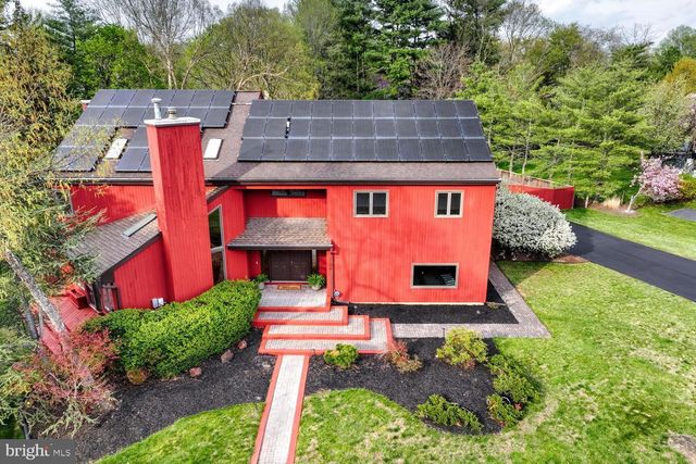 15 HAWK DR, Princeton Junction, NJ 08550