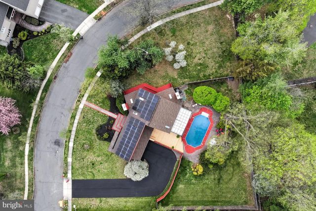 15 HAWK DR, Princeton Junction, NJ 08550