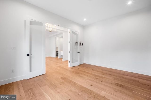 1935 FOXHALL RD, Mclean, VA 22101