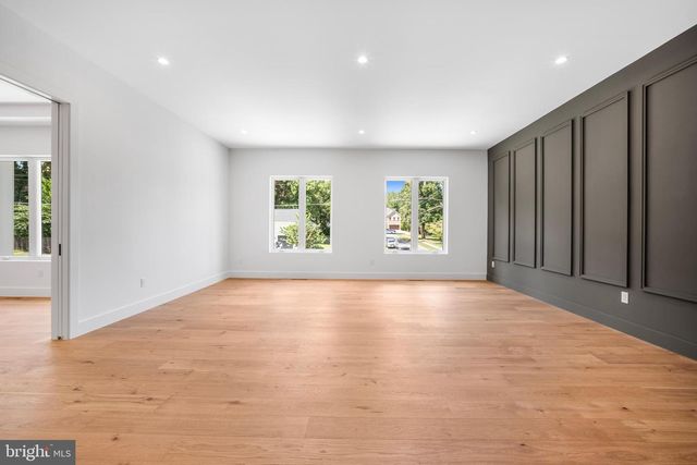 1935 FOXHALL RD, Mclean, VA 22101