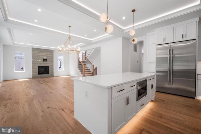 1935 FOXHALL RD, Mclean, VA 22101