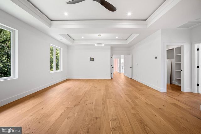 1935 FOXHALL RD, Mclean, VA 22101