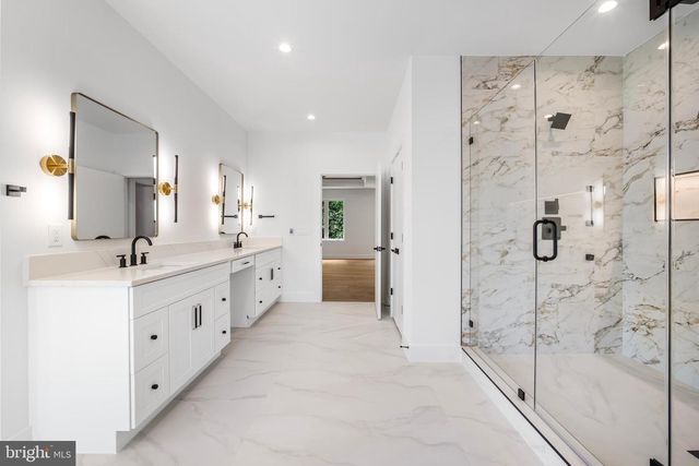 1935 FOXHALL RD, Mclean, VA 22101