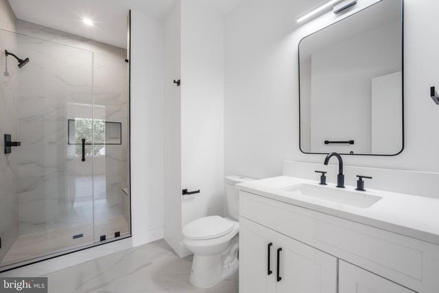 1935 FOXHALL RD, Mclean, VA 22101