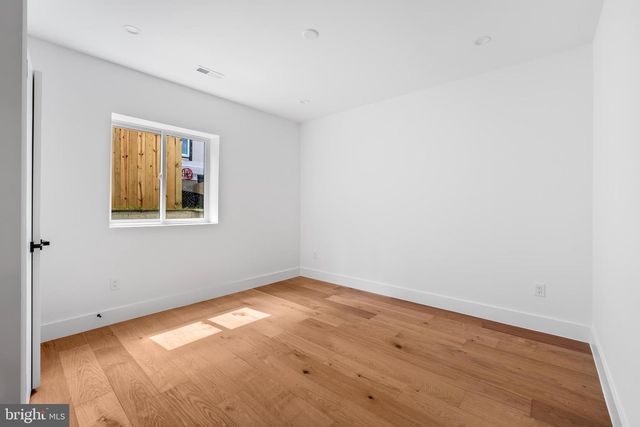 1935 FOXHALL RD, Mclean, VA 22101