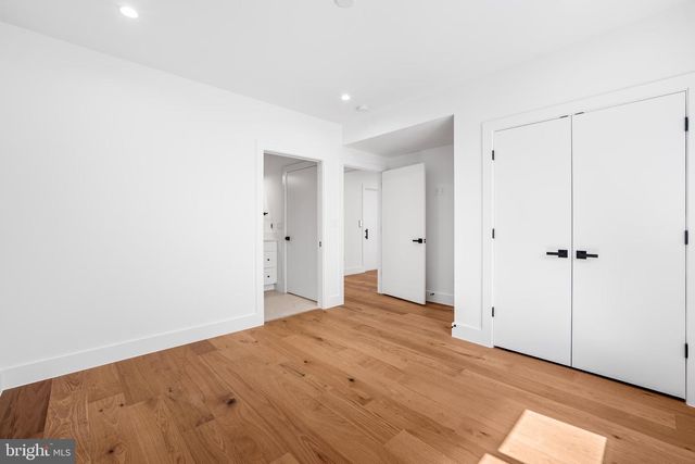 1935 FOXHALL RD, Mclean, VA 22101