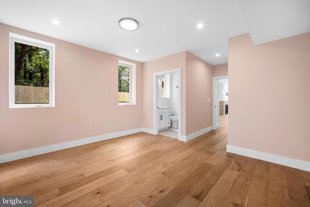 1935 FOXHALL RD, Mclean, VA 22101