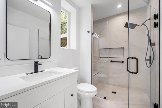 1935 FOXHALL RD, Mclean, VA 22101