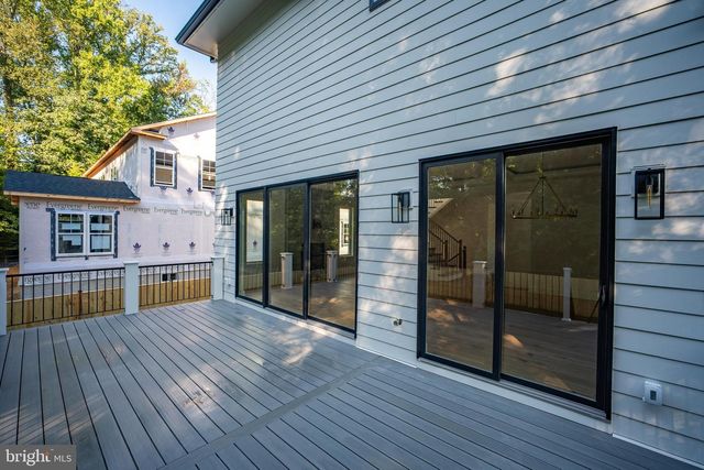 1935 FOXHALL RD, Mclean, VA 22101