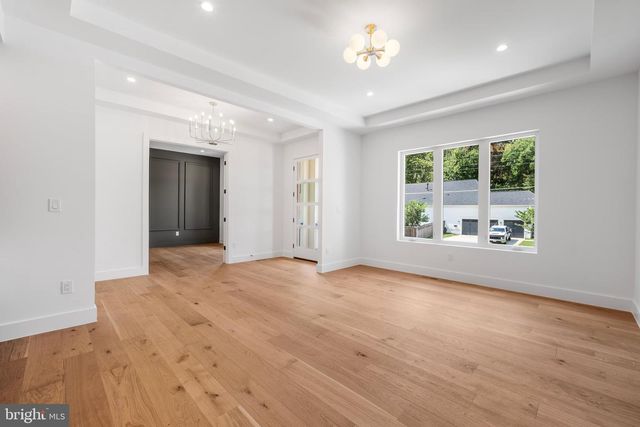 1935 FOXHALL RD, Mclean, VA 22101