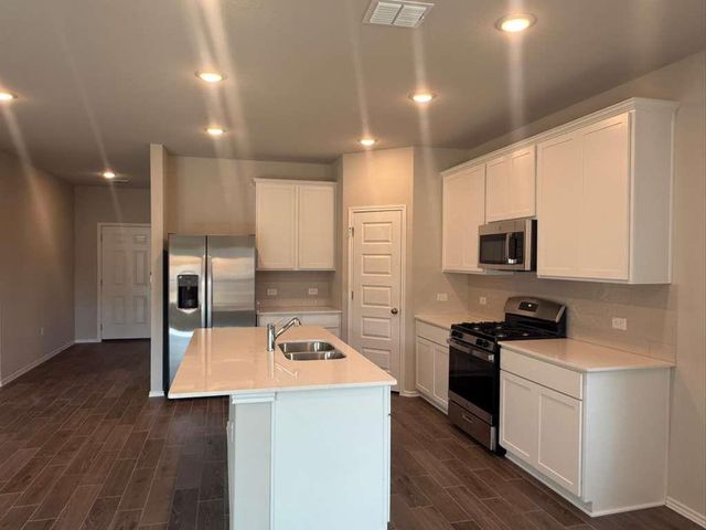 4521 Bridal Veil DR, Austin, TX 78747