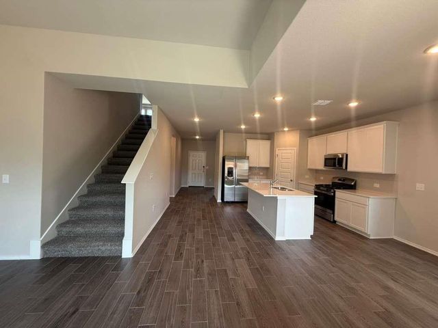 4521 Bridal Veil DR, Austin, TX 78747