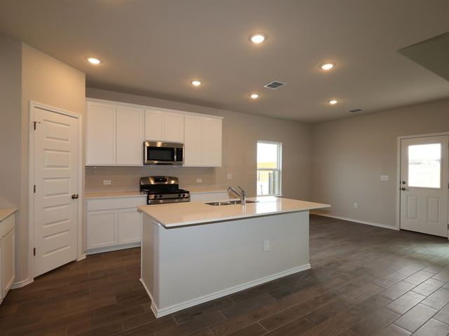 4521 Bridal Veil DR, Austin, TX 78747