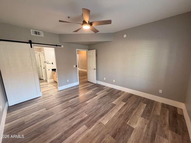 7401 W ARROWHEAD CLUBHOUSE Drive 1040, Glendale, AZ 85308