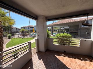 7401 W ARROWHEAD CLUBHOUSE Drive 1040, Glendale, AZ 85308