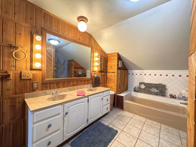 1032 Rainy Lake Road NW, Backus, MN 56435