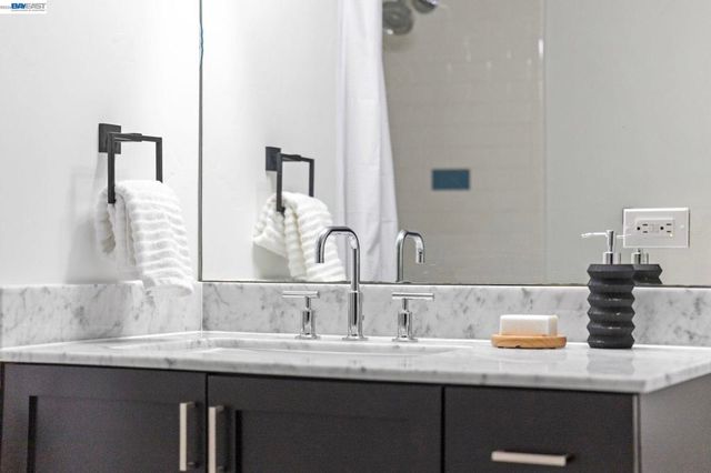 330 13Th St 1A, Oakland, CA 94612