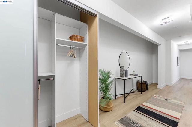 330 13Th St 1A, Oakland, CA 94612