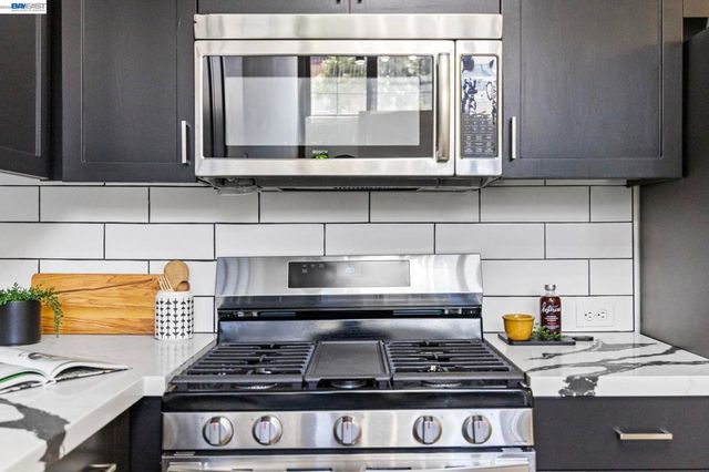 330 13Th St 1A, Oakland, CA 94612