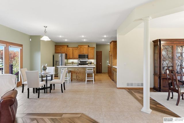 16016 Ruggles Street, Omaha, NE 68116