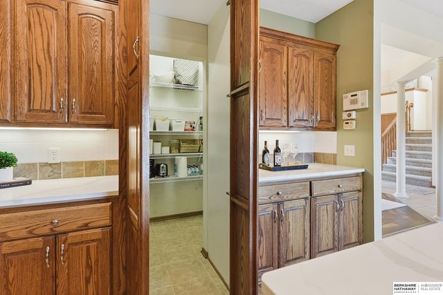 16016 Ruggles Street, Omaha, NE 68116