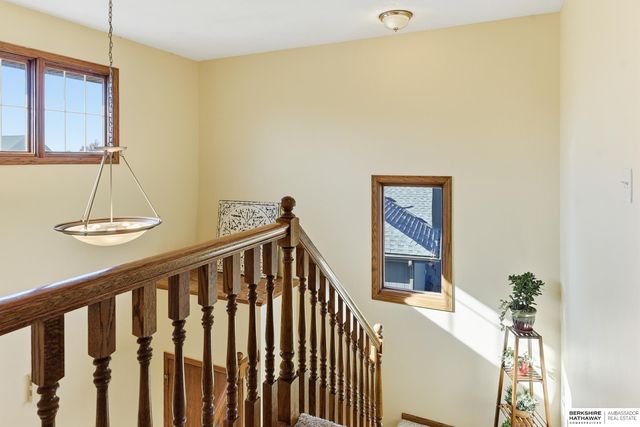 16016 Ruggles Street, Omaha, NE 68116