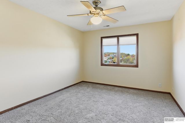 16016 Ruggles Street, Omaha, NE 68116