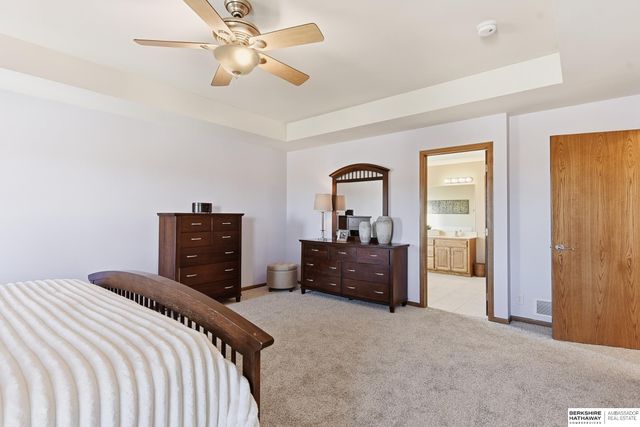 16016 Ruggles Street, Omaha, NE 68116