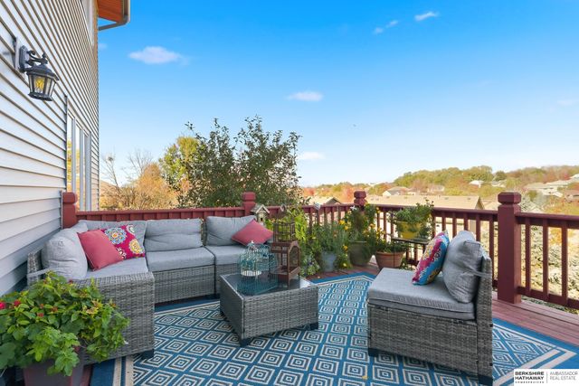 16016 Ruggles Street, Omaha, NE 68116